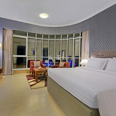 The Curve Hotel Доха Екстериор снимка