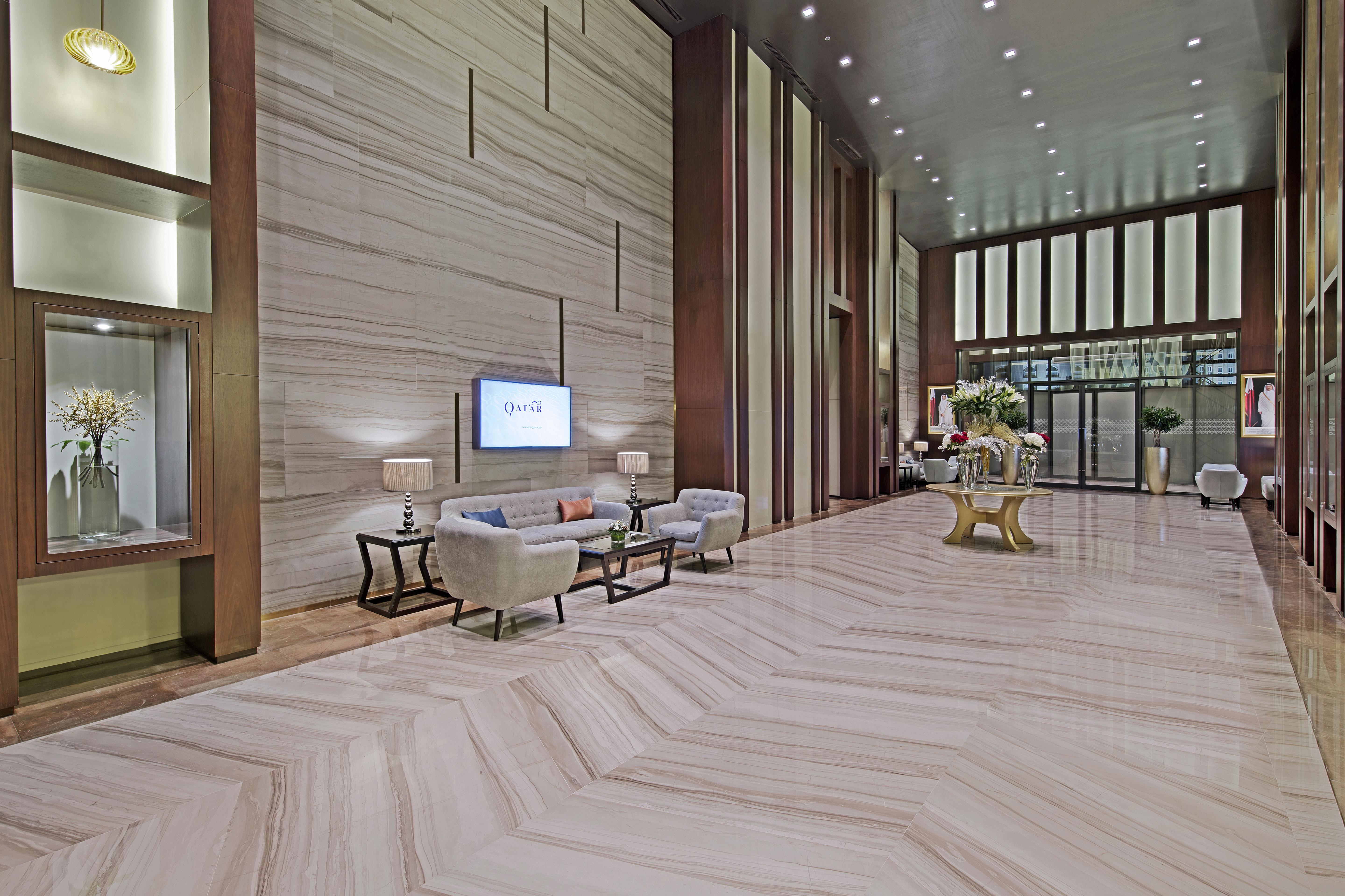 The Curve Hotel Доха Екстериор снимка