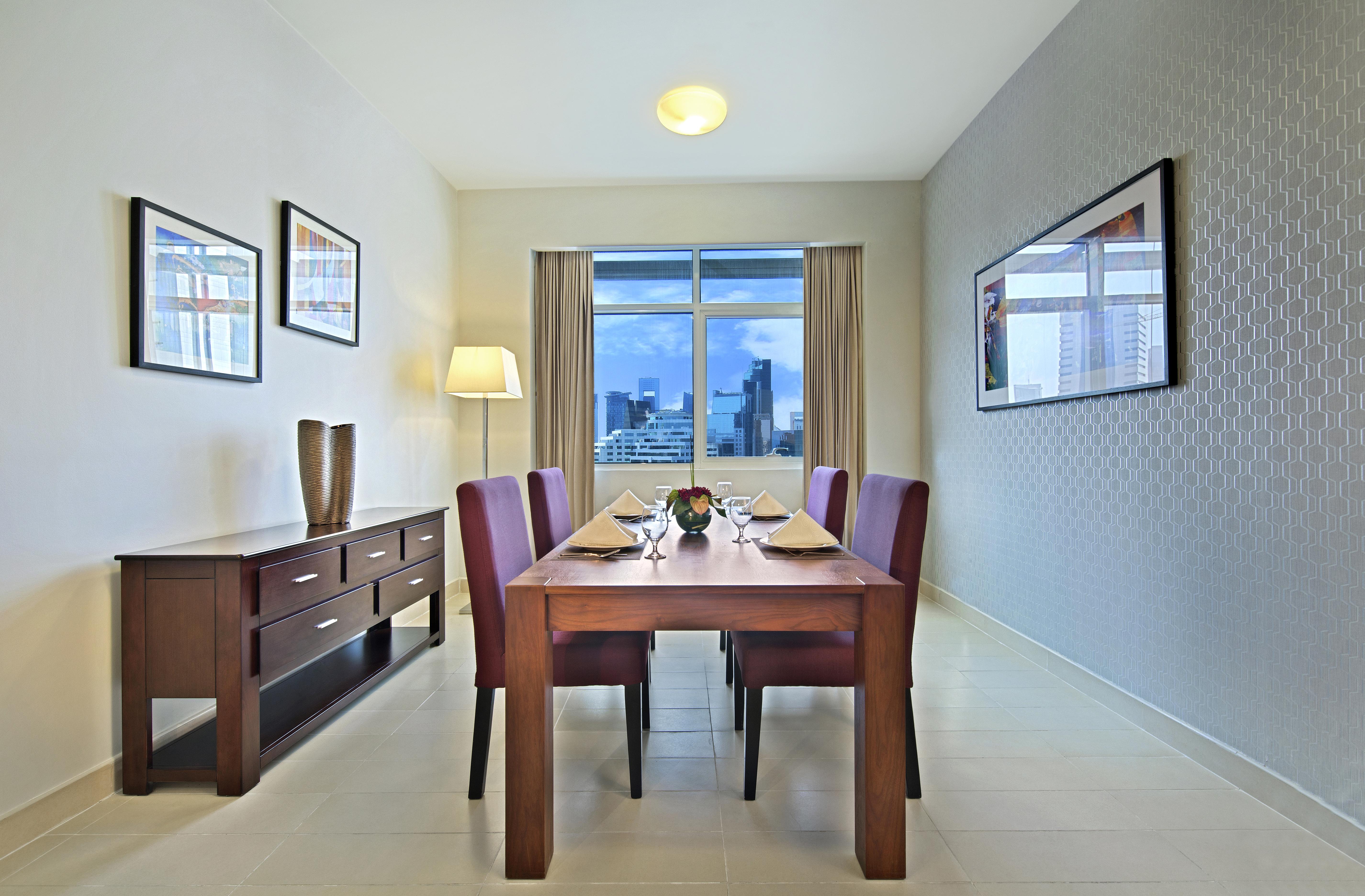 The Curve Hotel Доха Екстериор снимка