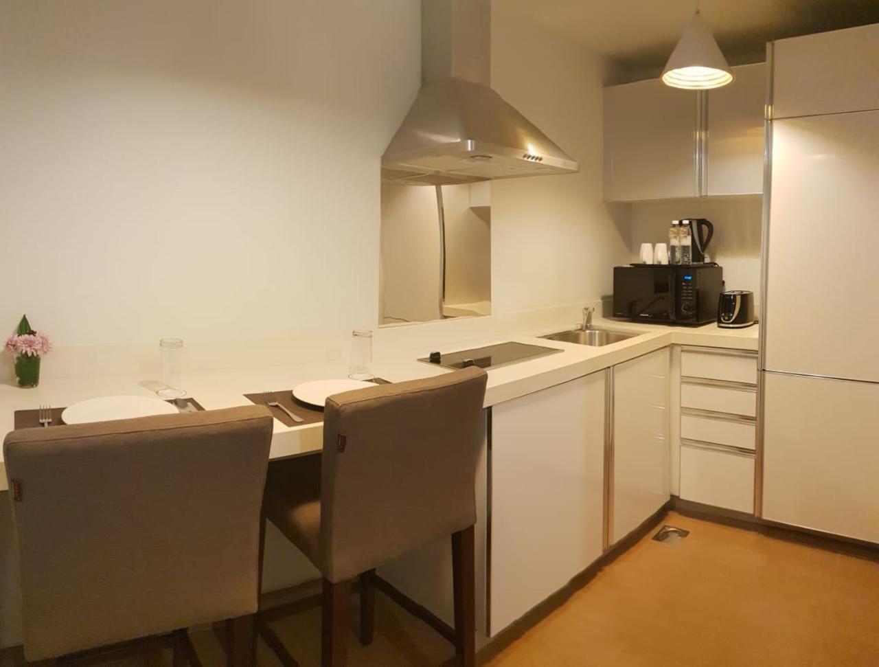The Curve Hotel Доха Екстериор снимка